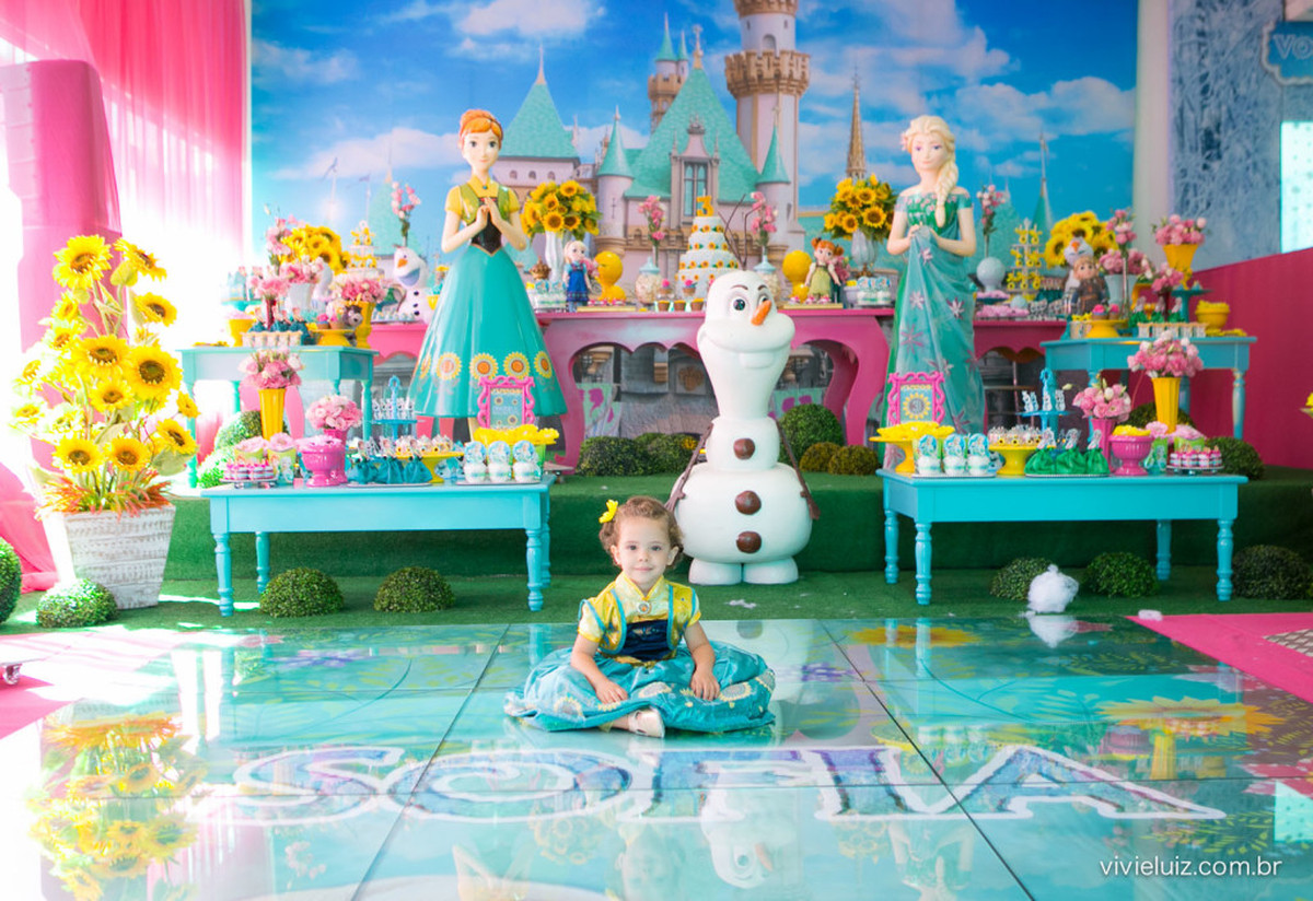 Festa Frozen – mundo fantástico das Festas Criativas