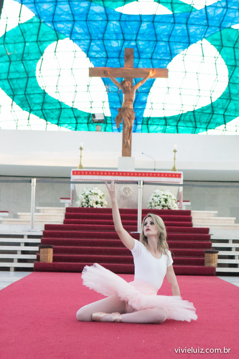 CATEDRAL DE BRASILIA BAILARINA