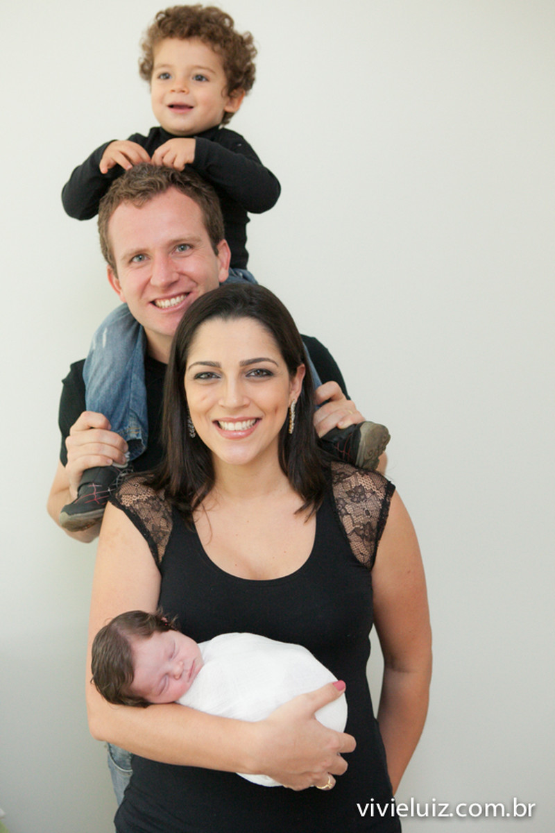 Fotografia de newborn- a pequena Nalu e sua linda familia