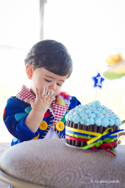 fotografia de familia e crianca por vivi e luiz fotografias em brasilia smash the cake