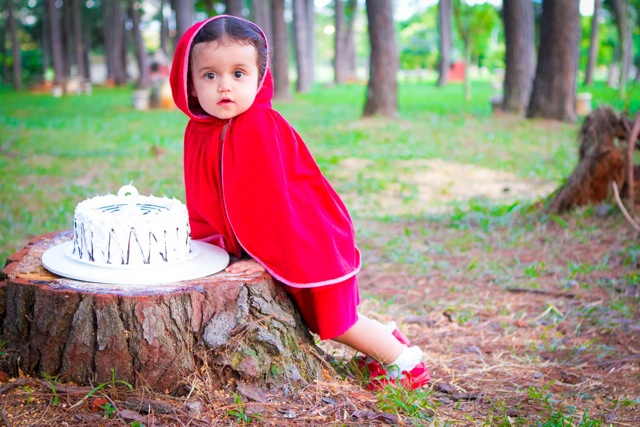 fotografia de familia e crianca por vivi e luiz fotografias em brasilia chapeuzinho vermelho