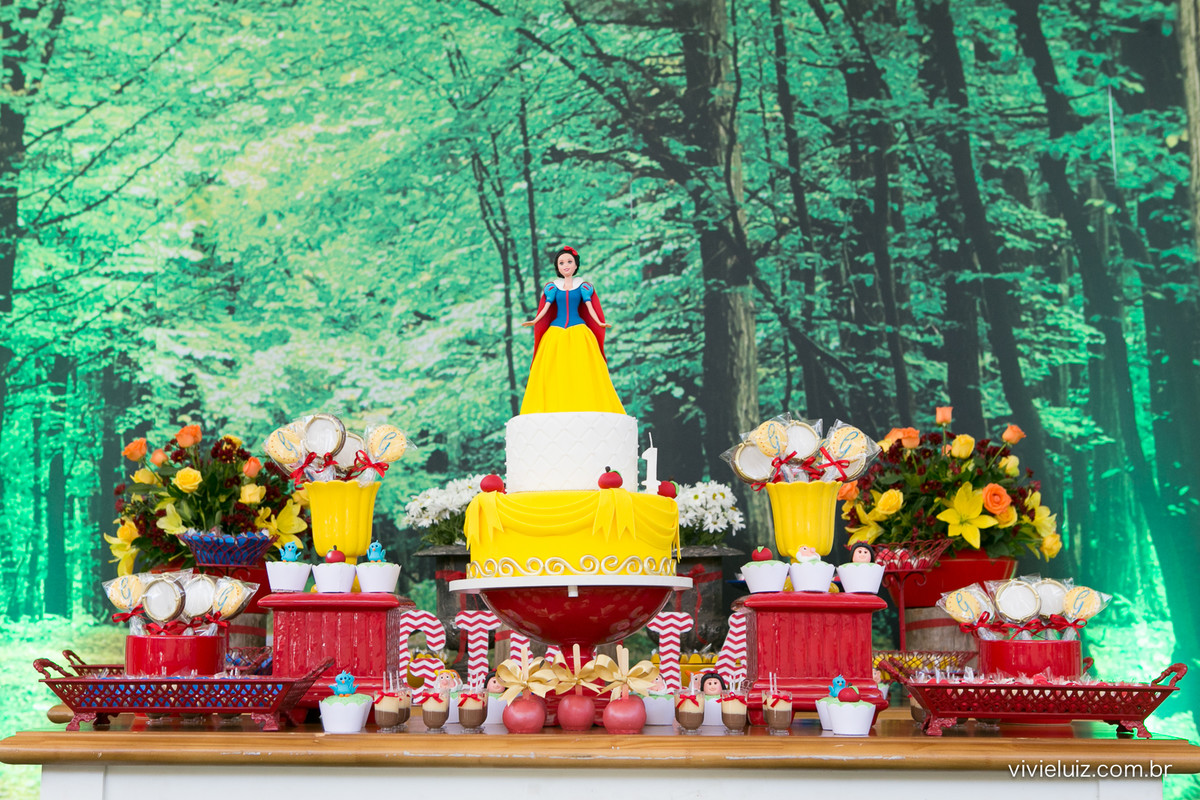decoracao de festa infantil em brasilia com fotos da vivi e luiz fotografias branca de neve