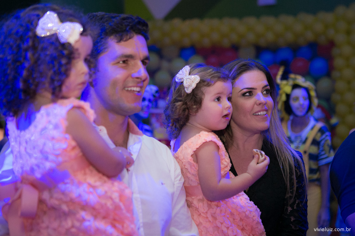 família na apresentação da xuxa fotografado por Vivi e Luiz Fotografias