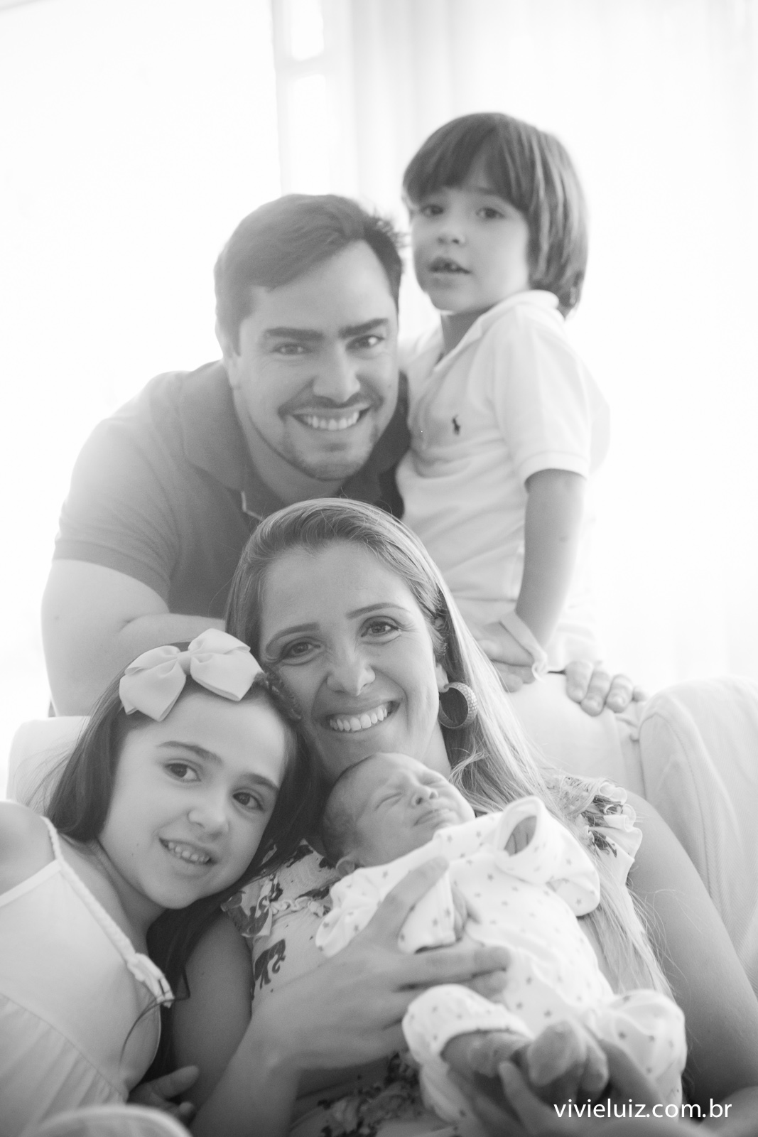 Família reunida com neném