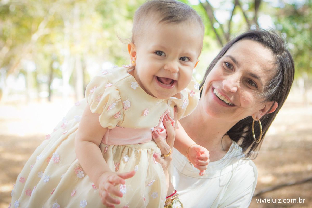 mae e filha sorrindo