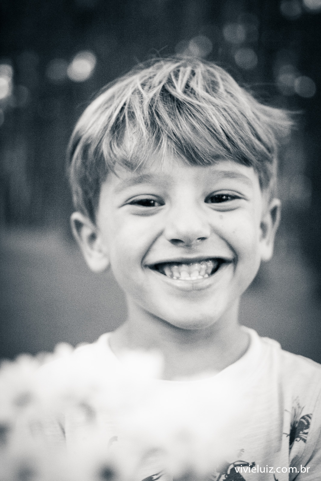 sorriso maroto do menino