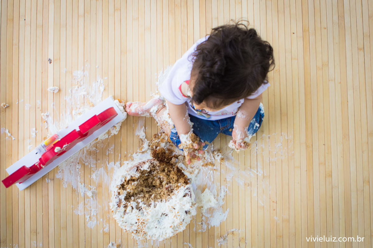 smah the cake com fotos de vivi e luiz fotografias em Brasília