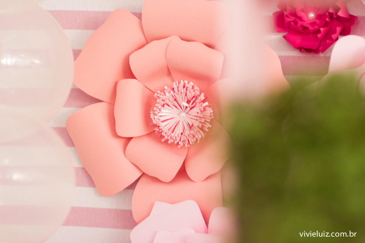 flor de papel decoracao minie de festa infantil em brasilia com fotos da vivi e luiz fotografias