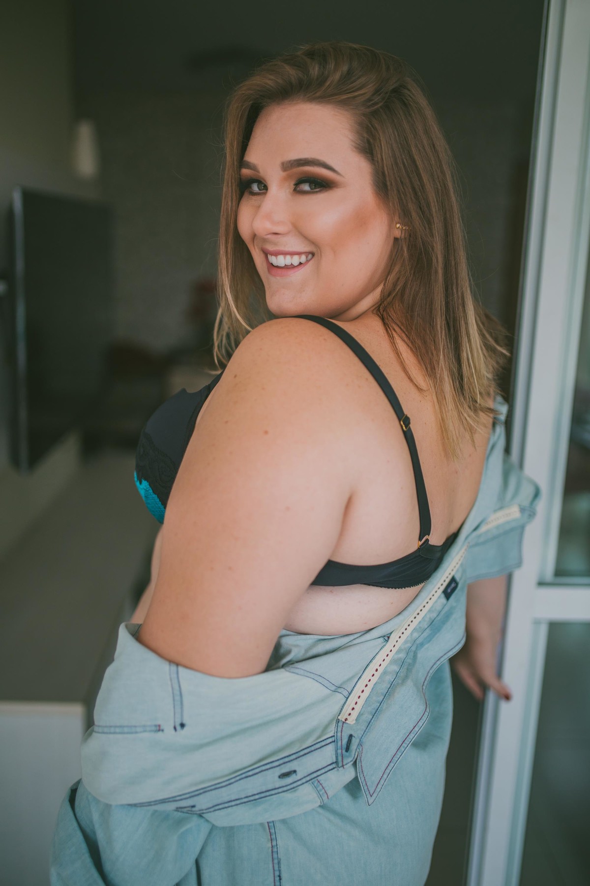 Moda vitoria capixaba fotos ensaio leticia froes moda feminina look dia beauty blog girls make loja intimo casa home luz natural vitória portrait retratos femininos plus size lingerie modelo