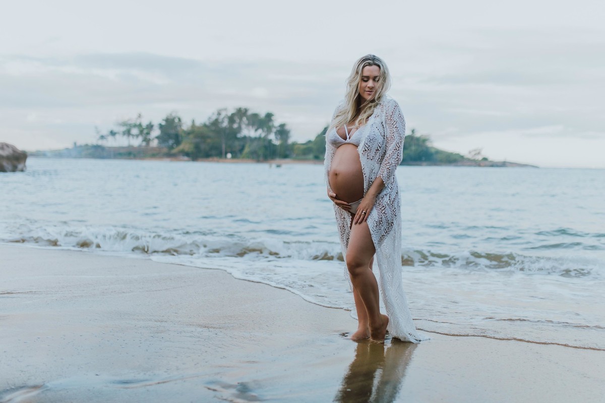 Gestante pregnant ensaio saudável book fotos vitória vila velha roupa leveza bebê gestação neném pôr sol Golden hour pousada farol morro moreno loira