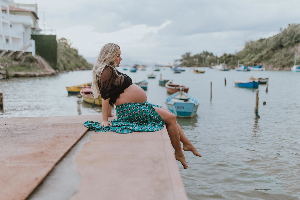Gestante pregnant ensaio saudável book fotos vitória vila velha roupa leveza bebê gestação neném pôr sol Golden hour pousada farol morro moreno loira