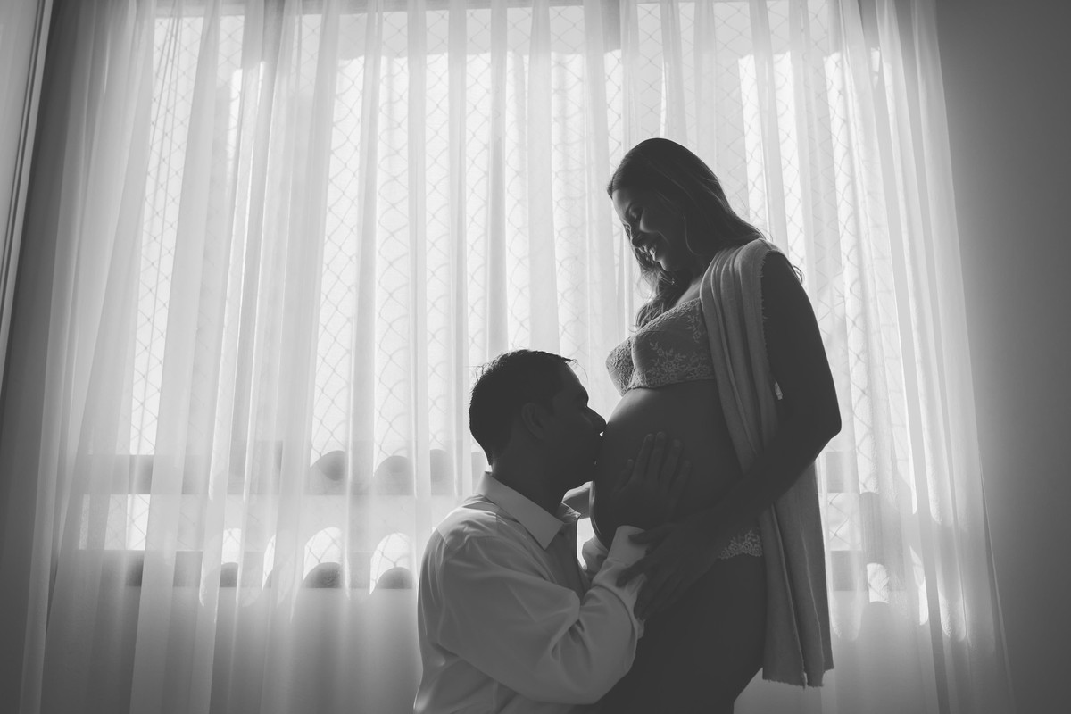 Gestante pregnant ensaio fotografico saudável book fotos vitória vila velha roupa leveza bebê segunda gestação neném fotografa loungerie beleza dentro casa lifestyle