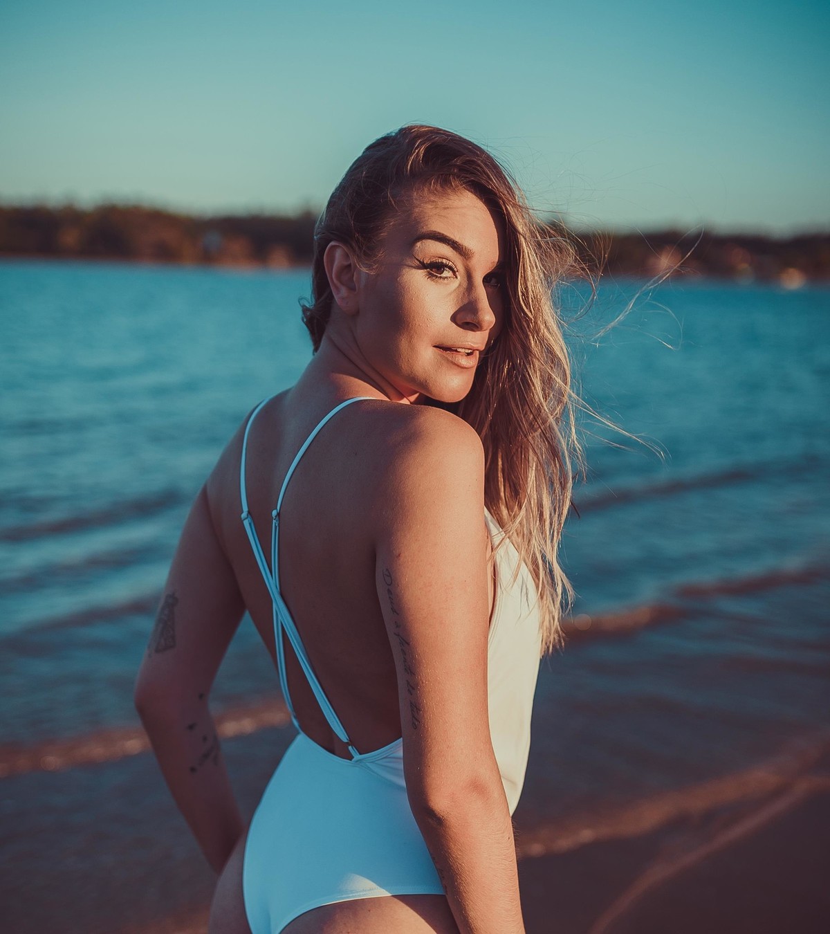 Moda vitoria editoral fashion capixaba fotos ensaio cute feminina look dia beauty girls make-up hair ensaio feminino Aracruz Jamile scarpi fotos body cabelo luzes loiro luziane gobetti