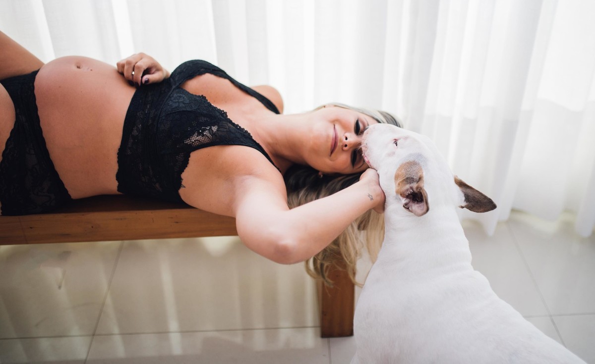 Gestante pregnant ensaio casa home saudável book fotos vitória vila velha lingerie roupa leveza alline passamani bebê gestação praia costa neném Rodriguinho
