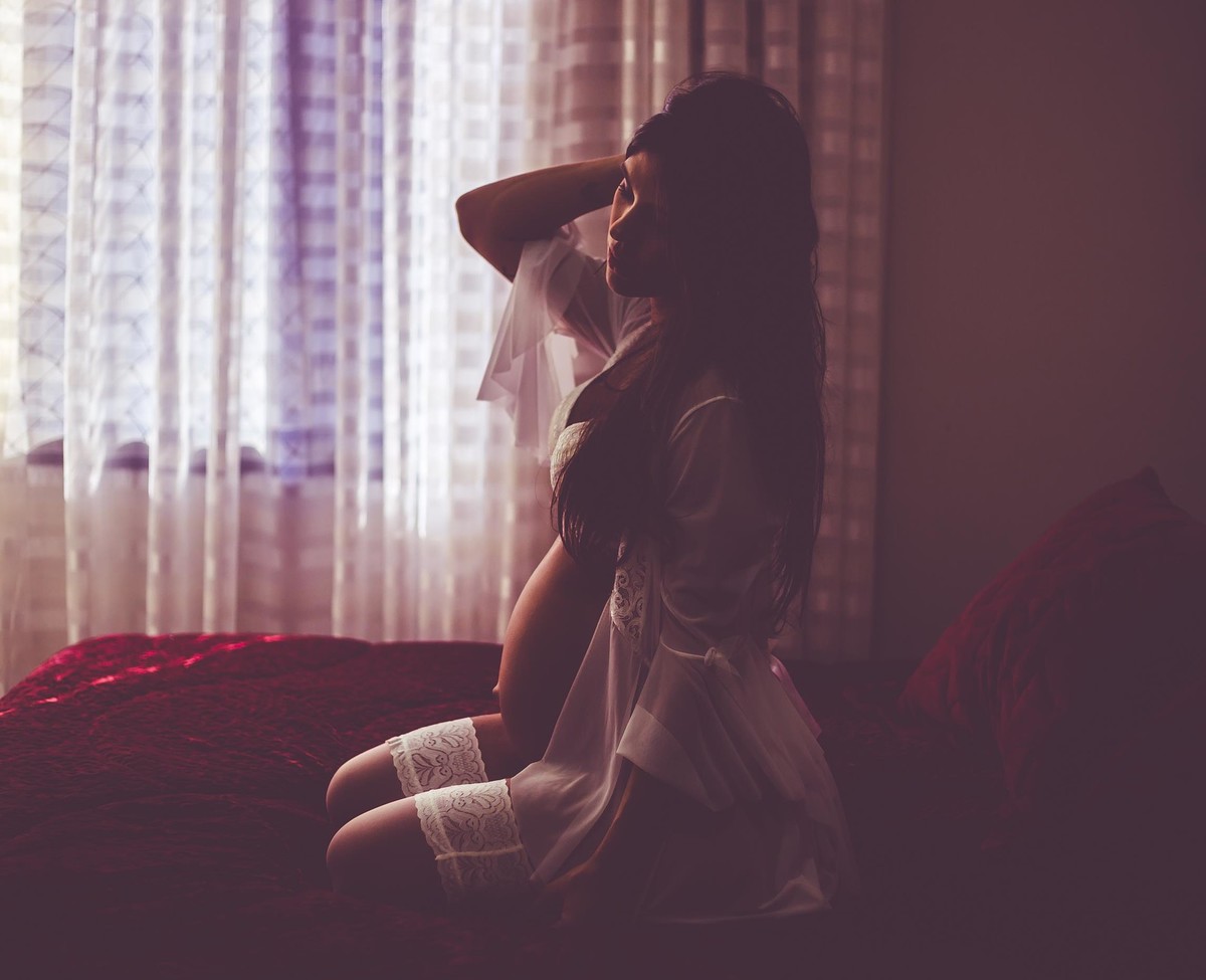 Gestante pregnant ensaio casa home saudável book fotos vitória vila velha lingerie roupa leveza bebê gestação neném Luana cecato