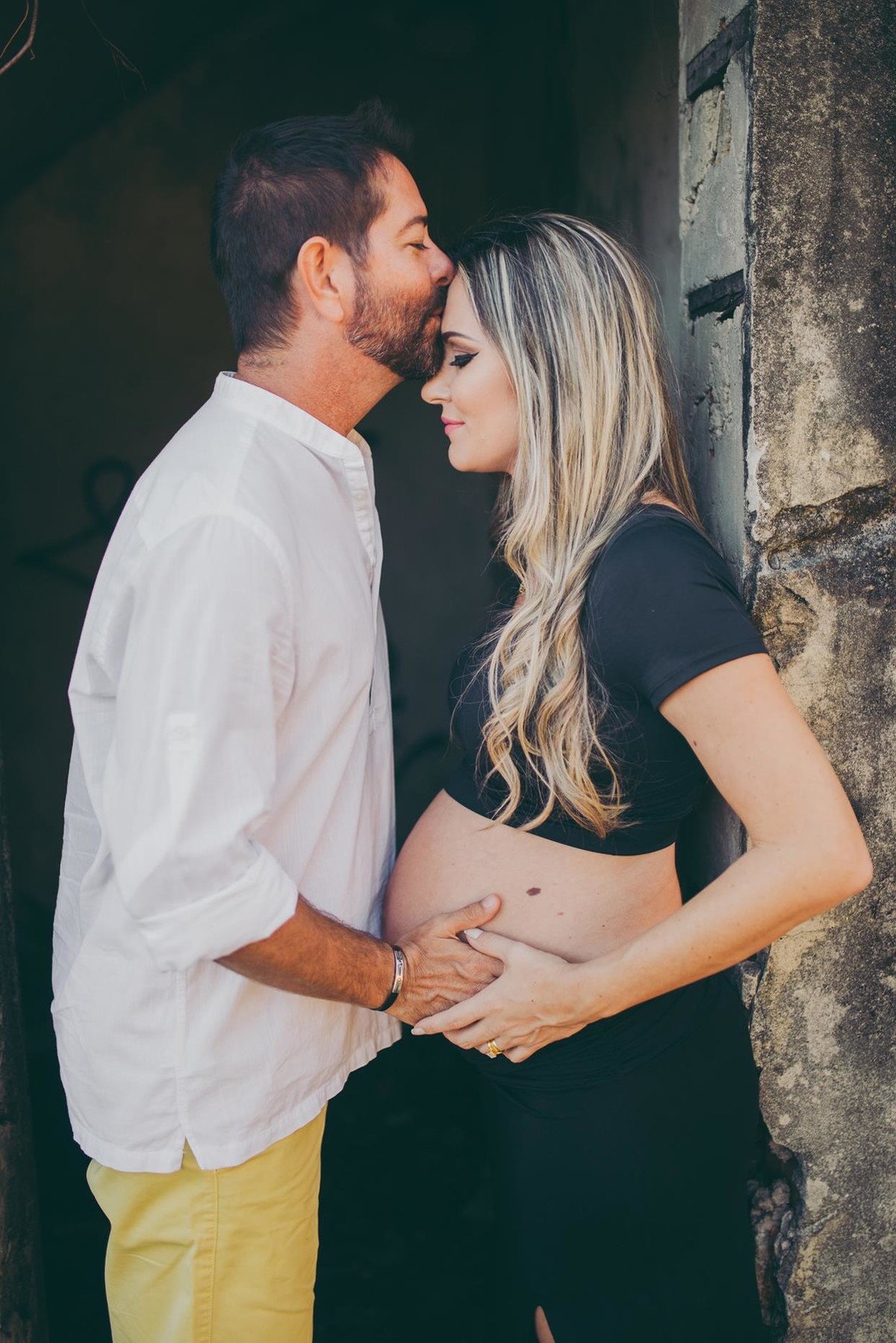 Gestante pregnant ensaio casa home saudável book fotos vitória vila velha roupa leveza bebê gestação neném por sol Golden hour ilha frade neném