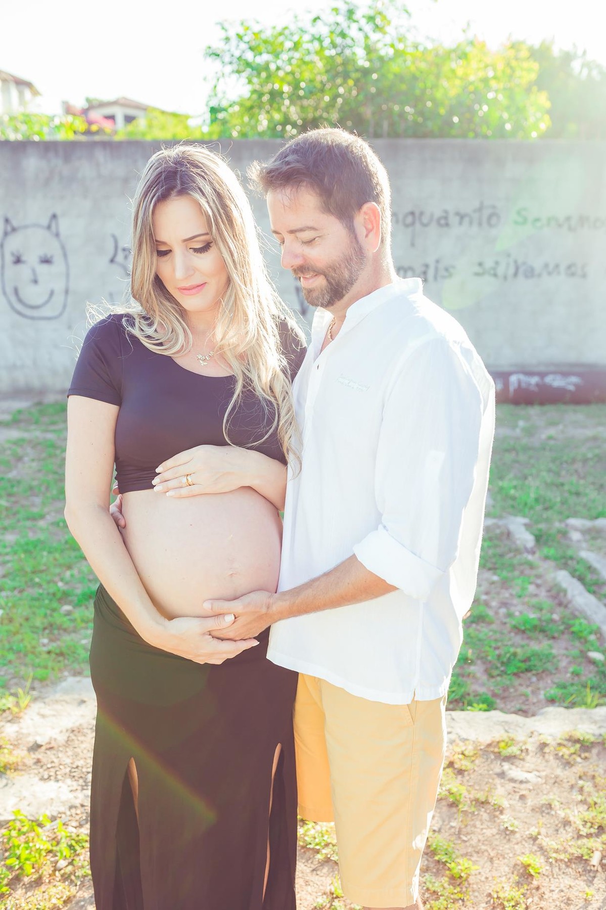 Gestante pregnant ensaio casa home saudável book fotos vitória vila velha roupa leveza bebê gestação neném por sol Golden hour ilha frade neném