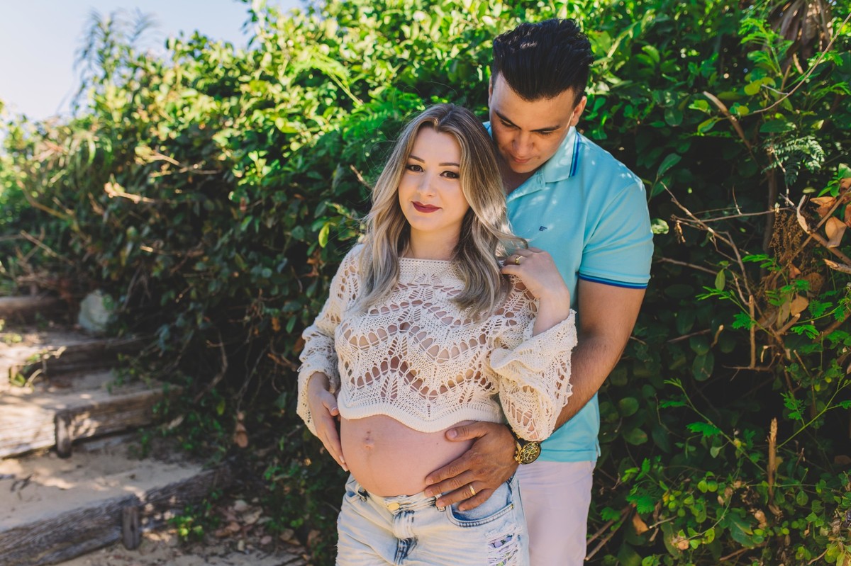 Gestante pregnant ensaio saudável book fotos vitória vila velha roupa leveza bebê gestação neném por sol Golden hour barra jucu neném amor casal Colatina por sol