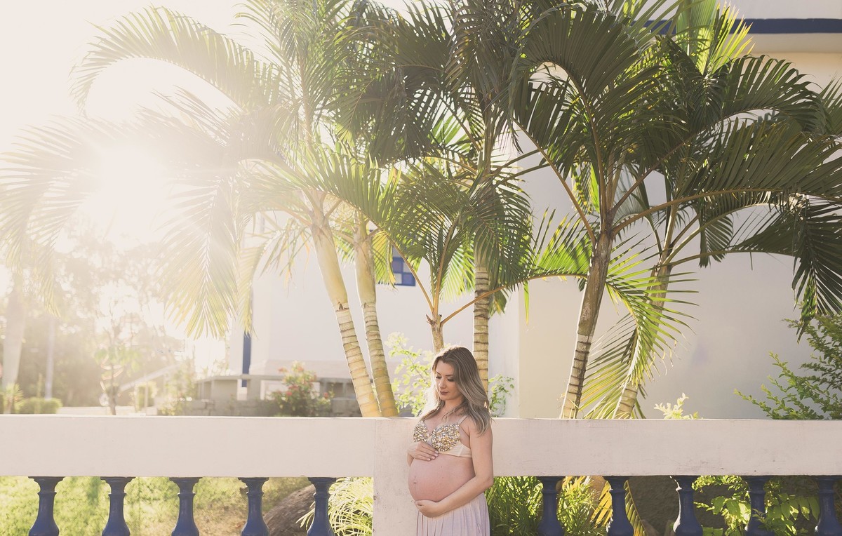 Gestante pregnant ensaio saudável book fotos vitória vila velha roupa leveza bebê gestação neném por sol Golden hour barra jucu neném amor casal Colatina por sol