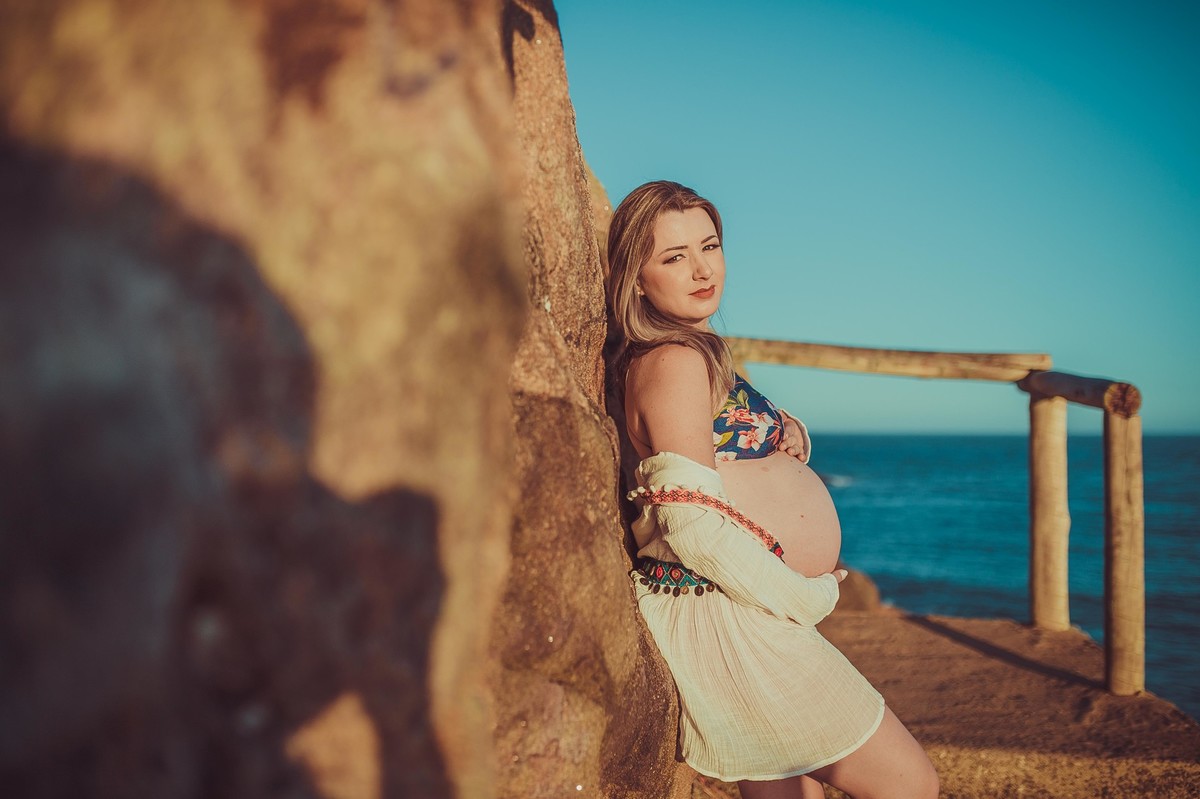 Gestante pregnant ensaio saudável book fotos vitória vila velha roupa leveza bebê gestação neném por sol Golden hour barra jucu neném amor casal Colatina por sol