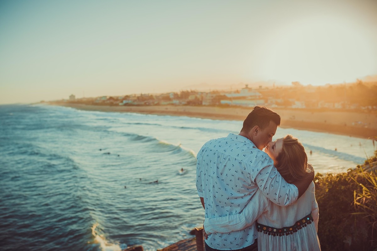Gestante pregnant ensaio saudável book fotos vitória vila velha roupa leveza bebê gestação neném por sol Golden hour barra jucu neném amor casal Colatina por sol