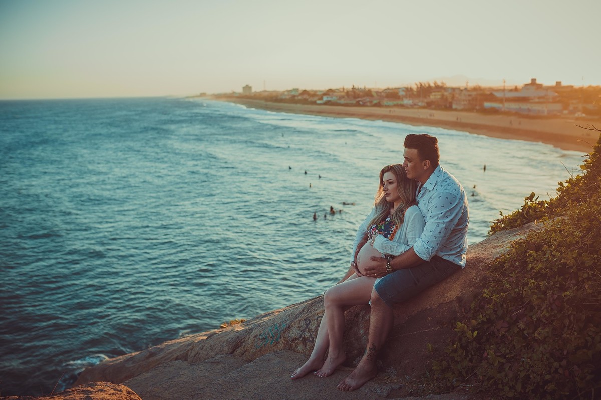 Gestante pregnant ensaio saudável book fotos vitória vila velha roupa leveza bebê gestação neném por sol Golden hour barra jucu neném amor casal Colatina por sol