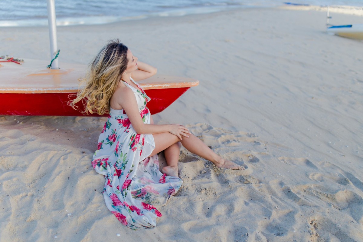 Gestante pregnant ensaio casa home saudável book fotos vitória vila velha roupa leveza bebê gestação neném por sol Golden hour ilha frade neném amor casal guarderia