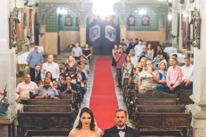 noivos no altar