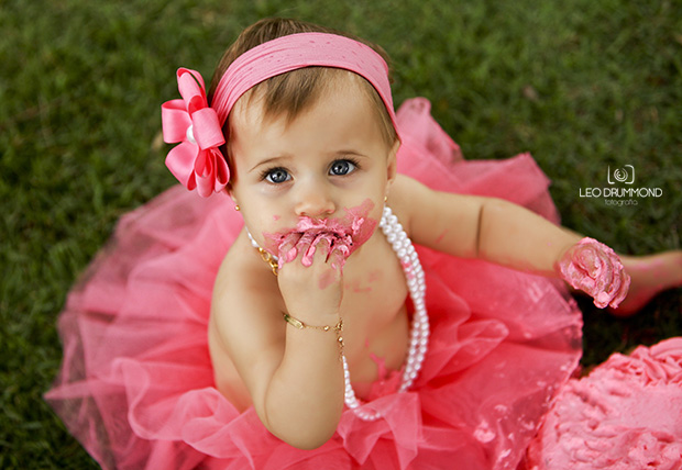 foto de criança em Sete Lagoas, fotógrafo de criança em Sete Lagoas, Smash The Cake em Sete Lagoas, menina, menino, princesa, aniversário de crinaça, fotos de aniversário, fotógrafo de aniversários,