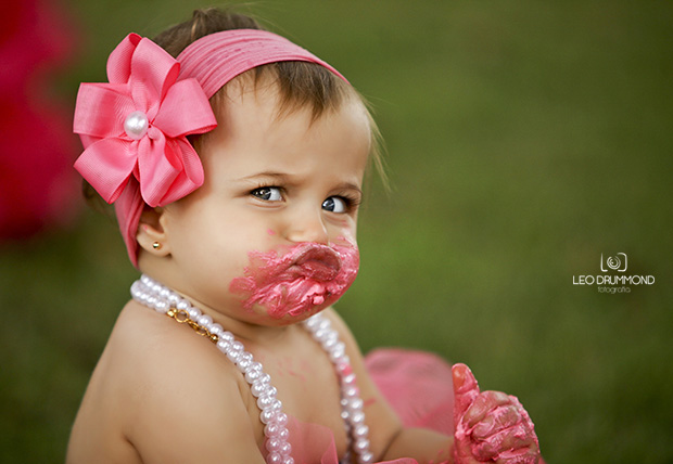 foto de criança em Sete Lagoas, fotógrafo de criança em Sete Lagoas, Smash The Cake em Sete Lagoas, menina, menino, princesa, aniversário de crinaça, fotos de aniversário, fotógrafo de aniversários,