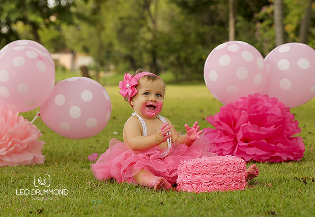 foto de criança em Sete Lagoas, fotógrafo de criança em Sete Lagoas, Smash The Cake em Sete Lagoas, menina, menino, princesa, aniversário de crinaça, fotos de aniversário, fotógrafo de aniversários,