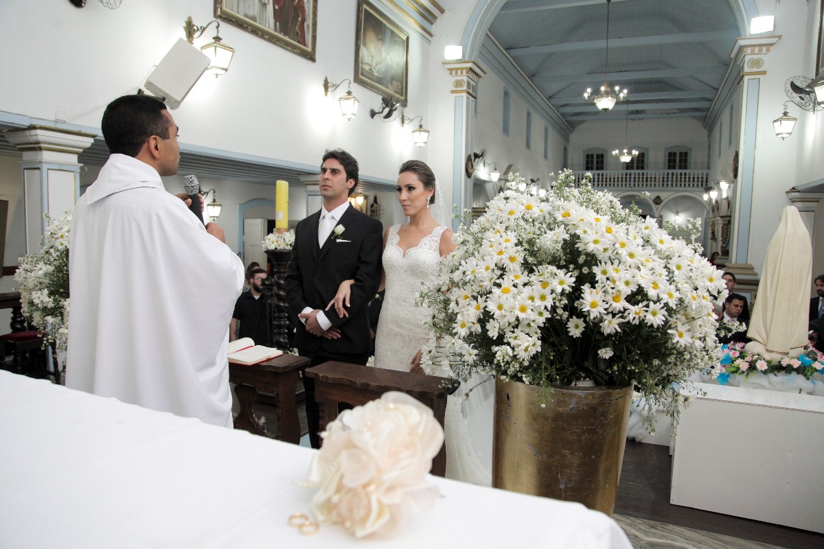 casamento em sete lagoas, salao do du, entrada da noiva, ana carolina, casamento, wedding, sete lagoas, leo drummond, igreja, santo antonio
