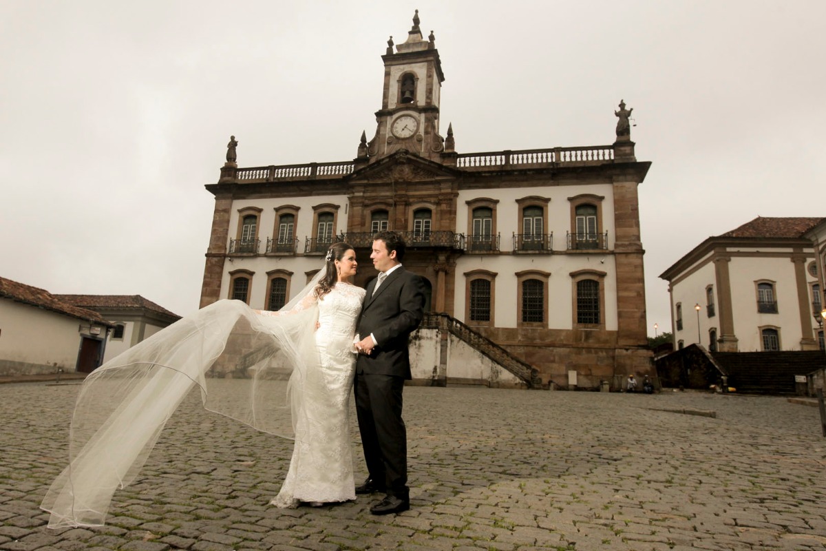 mercado, ouro preto, cidade histórica, pos wedding, pós casamento, christiane, fernando, produção, leo drummond , museu