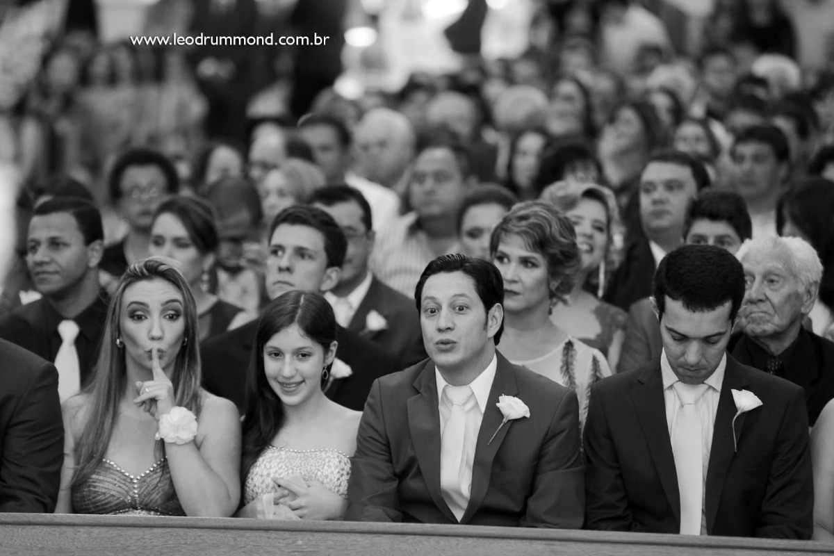 noivo, marquinho, making, caetanopolis, igreja matriz, casamento em, fotografo de casamento, dia especial, ceu azul, Carol e marquinho, desespetados, familia Dalle, convidados