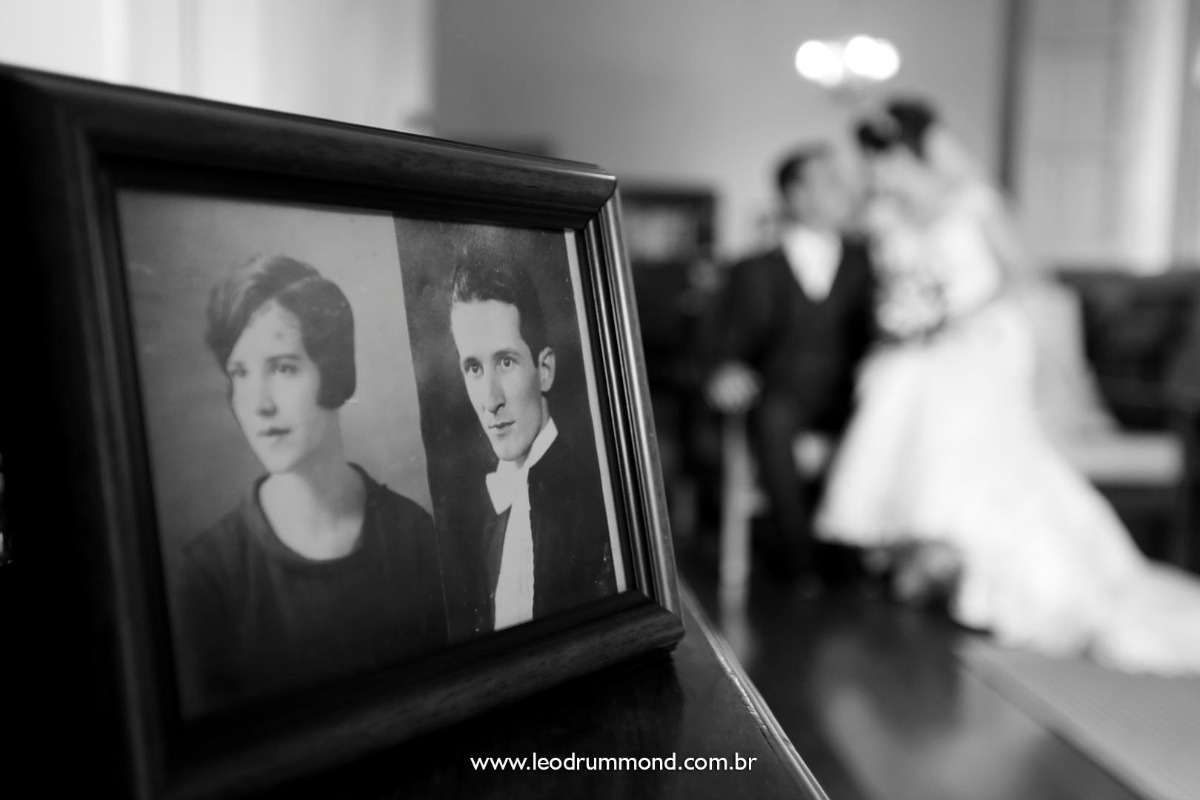 noivo, marquinho, making, caetanopolis, igreja matriz, casamento em, fotografo de casamento, dia especial, ceu azul, Carol e marquinho, desespetados, familia Dalle, guilhermne dalle, porta retrato