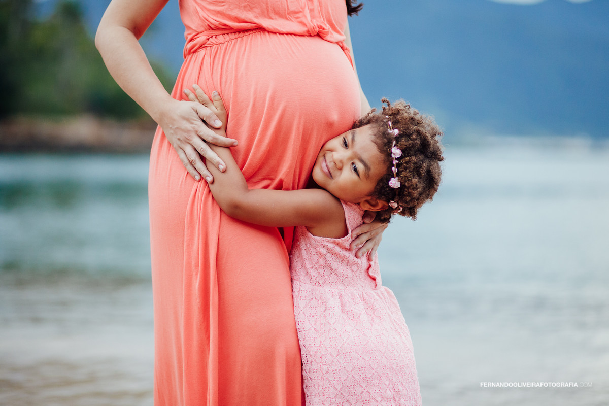 Sessão gestante da Camila em Ilhabela. A espera da bebê Lizzie. Gestação_mãe_grávida_gestante_ensaio_praia_cachoeira_sessão_fotos_fotografia_fernando_oliveira_fotografo