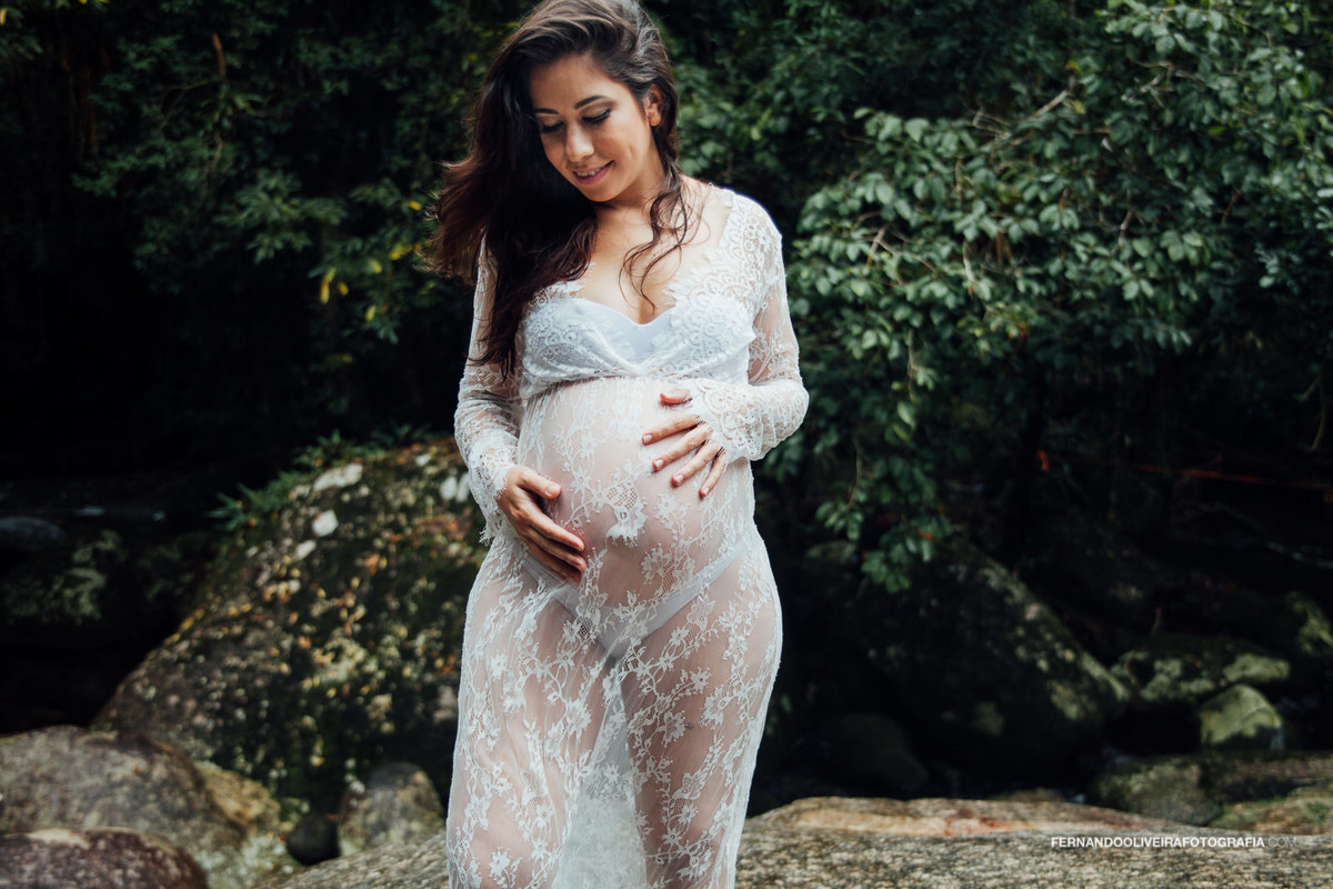 Sessão gestante da Camila em Ilhabela. A espera da bebê Lizzie. Gestação_mãe_grávida_gestante_ensaio_praia_cachoeira_sessão_fotos_fotografia_fernando_oliveira_fotografo