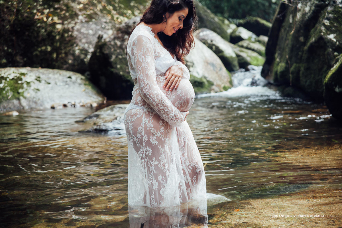 Sessão gestante da Camila em Ilhabela. A espera da bebê Lizzie. Gestação_mãe_grávida_gestante_ensaio_praia_cachoeira_sessão_fotos_fotografia_fernando_oliveira_fotografo
