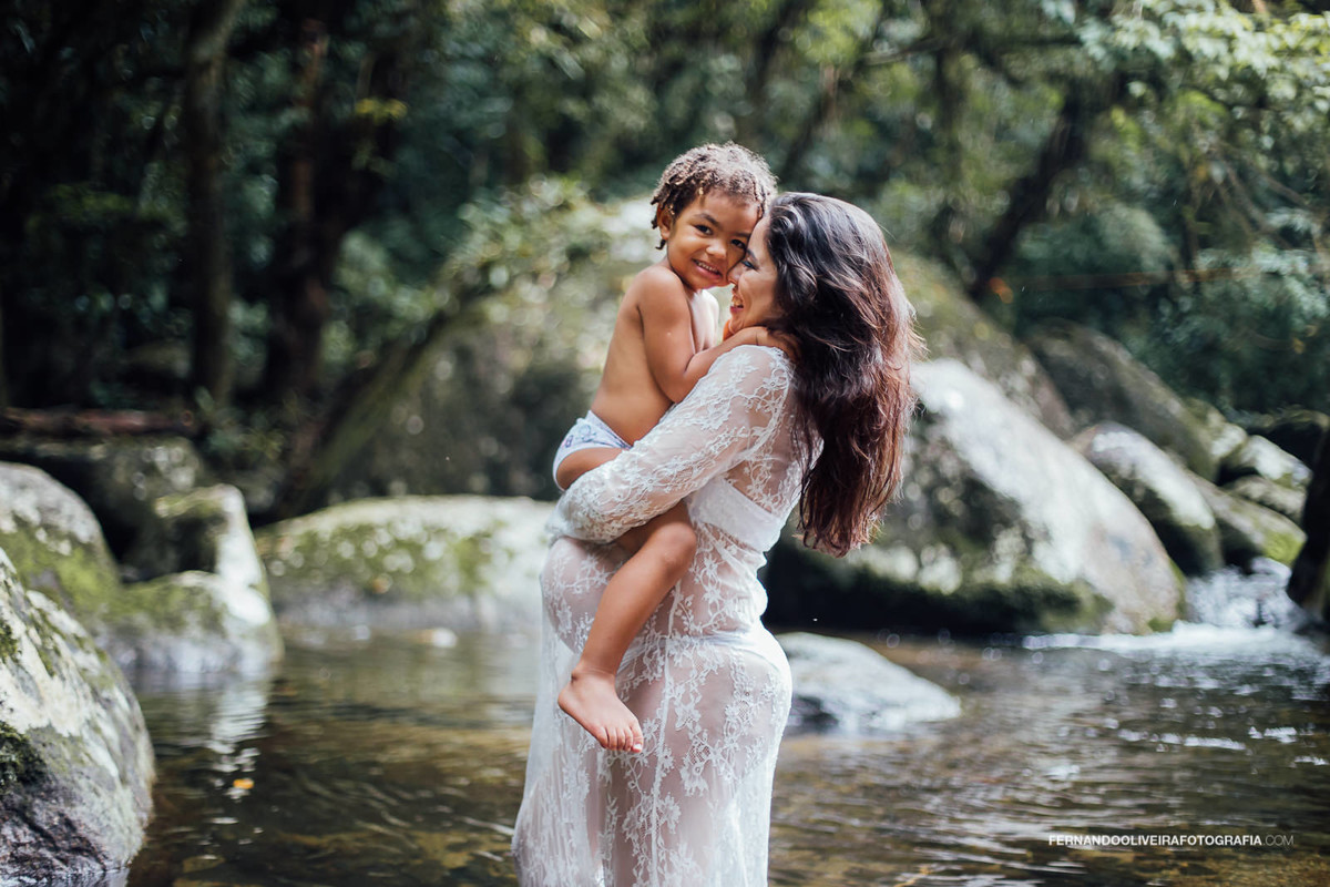 Sessão gestante da Camila em Ilhabela. A espera da bebê Lizzie. Gestação_mãe_grávida_gestante_ensaio_praia_cachoeira_sessão_fotos_fotografia_fernando_oliveira_fotografo