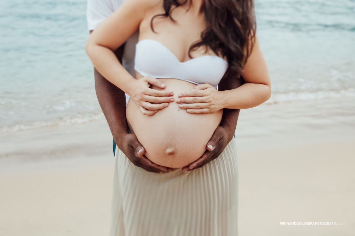 Sessão gestante da Camila em Ilhabela. A espera da bebê Lizzie. Gestação_mãe_grávida_gestante_ensaio_praia_cachoeira_sessão_fotos_fotografia_fernando_oliveira_fotografo