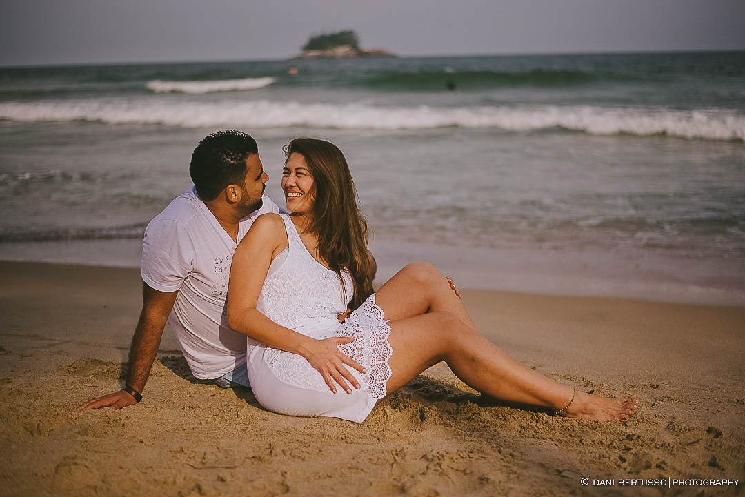 Ensaio fotográfico em Santos - Fotos na Bolsa do Café - Pre wedding - Destination wedding - Fotografia de Casamento - Sessão de fotos na Praia - Fotógrafa de Casamentos em SP - Dani Bertusso