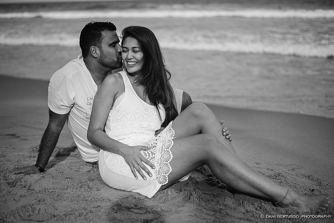 Ensaio fotográfico em Santos - Fotos na Bolsa do Café - Pre wedding - Destination wedding - Fotografia de Casamento - Sessão de fotos na Praia - Fotógrafa de Casamentos em SP - Dani Bertusso