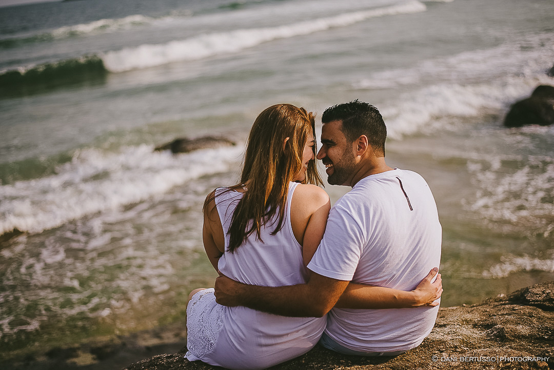 Ensaio fotográfico em Santos - Fotos na Bolsa do Café - Pre wedding - Destination wedding - Fotografia de Casamento - Sessão de fotos na Praia - Fotógrafa de Casamentos em SP - Dani Bertusso