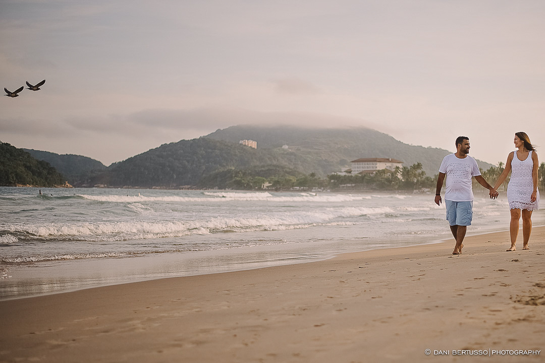 Ensaio fotográfico em Santos - Fotos na Bolsa do Café - Pre wedding - Destination wedding - Fotografia de Casamento - Sessão de fotos na Praia - Fotógrafa de Casamentos em SP - Dani Bertusso