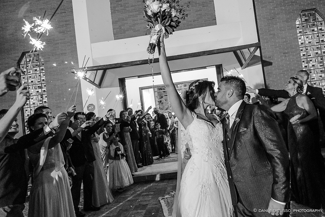 Casamento - Wedding - Destination wedding - Fotografia de Casamento - Fotógrafa de Casamentos em SP - Dani Bertusso - Igreja Bom Pastor - Espaço Armazem 465 Alphaville