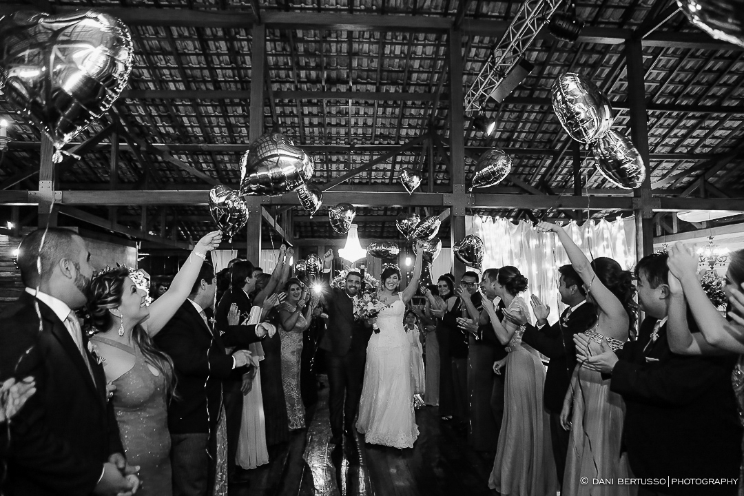 Casamento - Wedding - Destination wedding - Fotografia de Casamento - Fotógrafa de Casamentos em SP - Dani Bertusso - Igreja Bom Pastor - Espaço Armazem 465 Alphaville