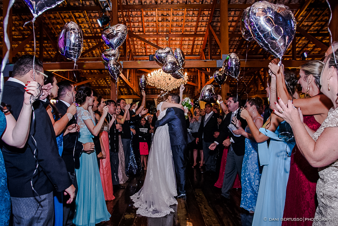 Casamento - Wedding - Destination wedding - Fotografia de Casamento - Fotógrafa de Casamentos em SP - Dani Bertusso - Igreja Bom Pastor - Espaço Armazem 465 Alphaville