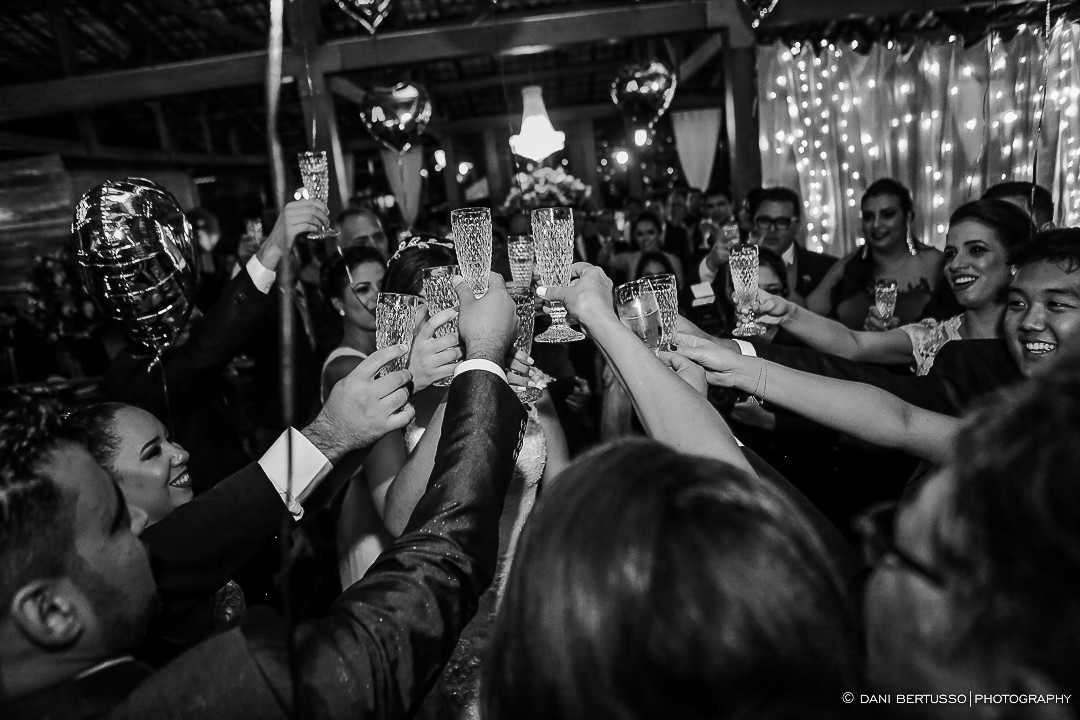 Casamento - Wedding - Destination wedding - Fotografia de Casamento - Fotógrafa de Casamentos em SP - Dani Bertusso - Igreja Bom Pastor - Espaço Armazem 465 Alphaville