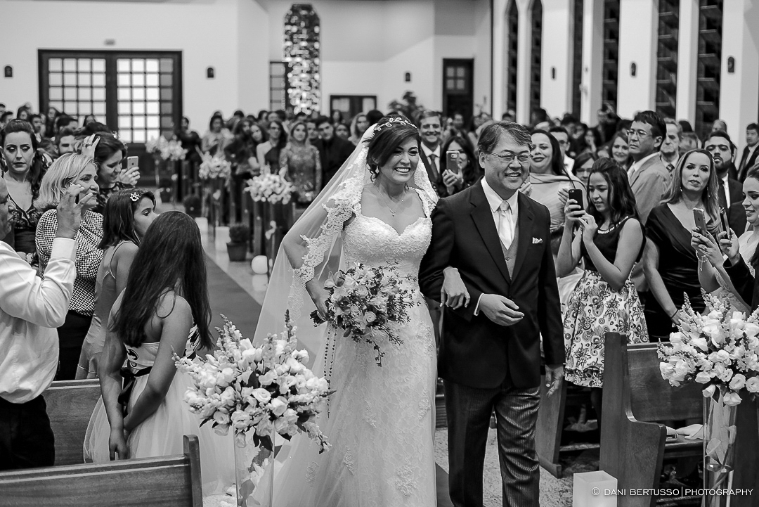 Casamento - Wedding - Destination wedding - Fotografia de Casamento - Fotógrafa de Casamentos em SP - Dani Bertusso - Igreja Bom Pastor - Espaço Armazem 465 Alphaville