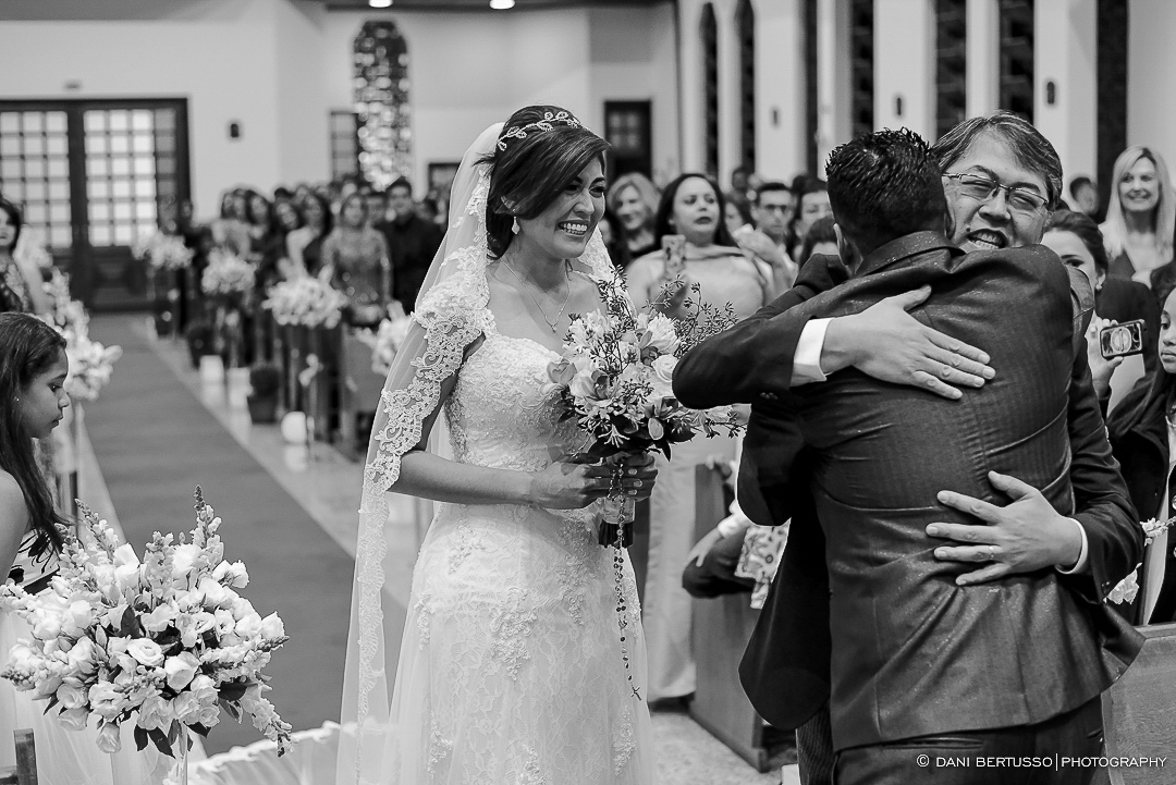 Casamento - Wedding - Destination wedding - Fotografia de Casamento - Fotógrafa de Casamentos em SP - Dani Bertusso - Igreja Bom Pastor - Espaço Armazem 465 Alphaville